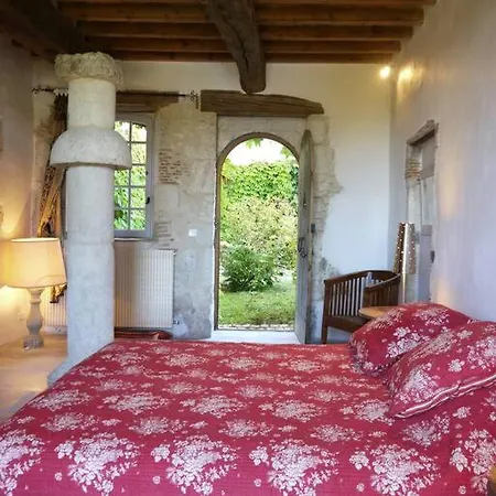 Location Chateau Couronneau * Ligueux (Gironde)