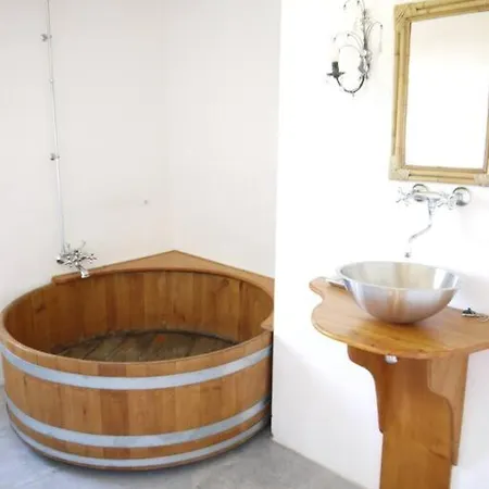Location Chateau Couronneau * Ligueux (Gironde)