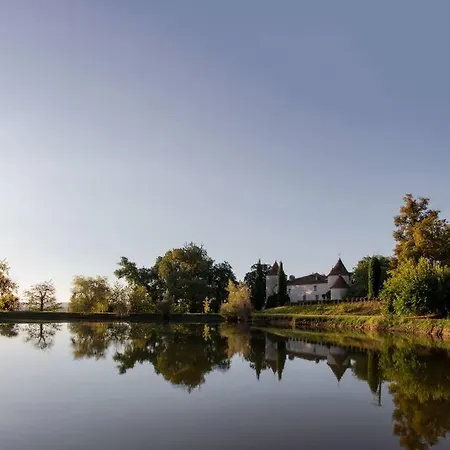 Apartment Location Chateau Couronneau *