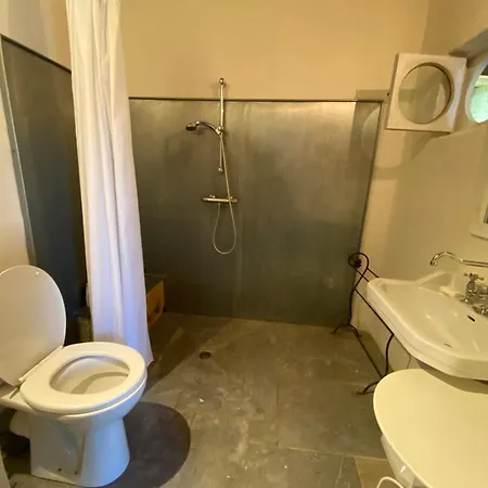 Location Chateau Couronneau * Ligueux (Gironde)